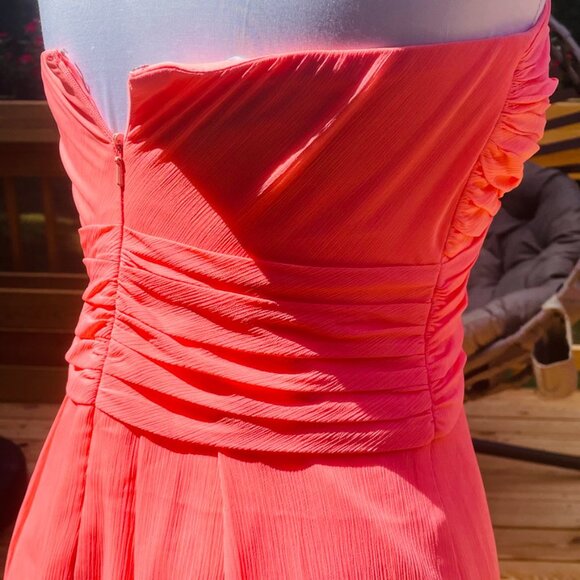 EUC- David's Bridal Strapless Dress Size 4 - Picture 5 of 10